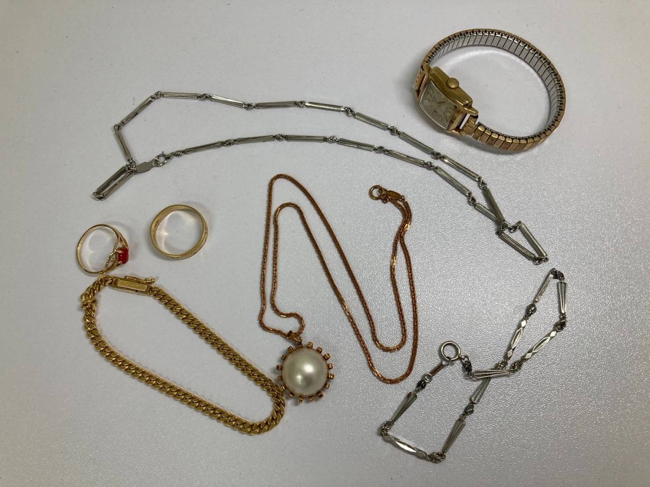 豊中市で貴金属を売るなら買取専門店おたからや阪急沿線本町1丁目店へ