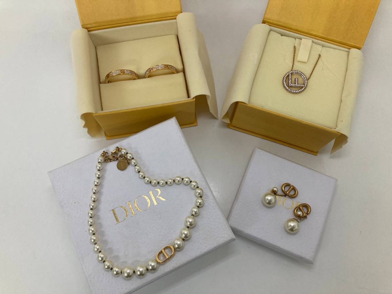 ブランドアクセサリー