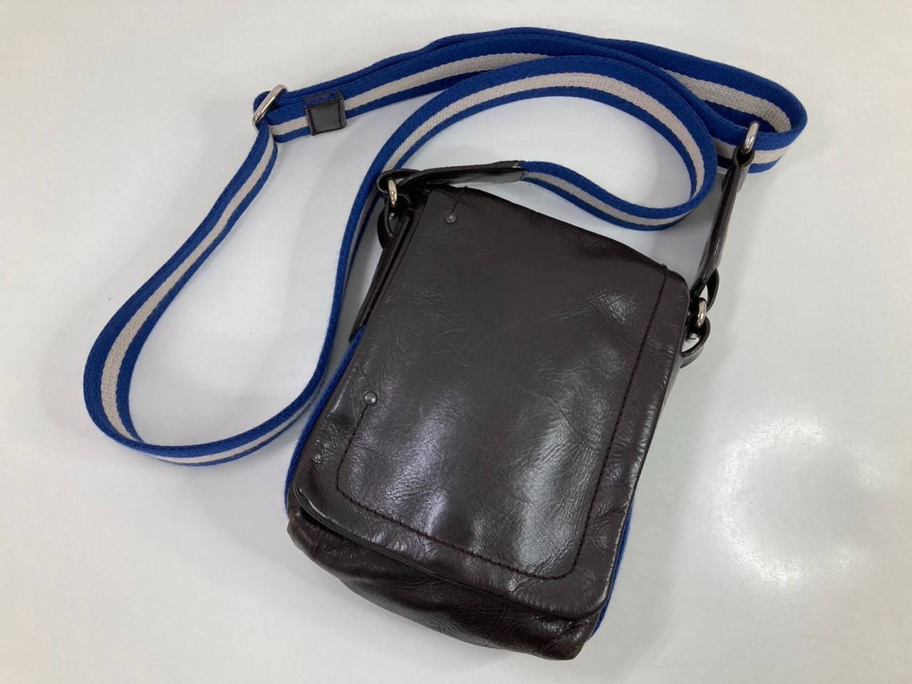 バリー ショルダーバッグ