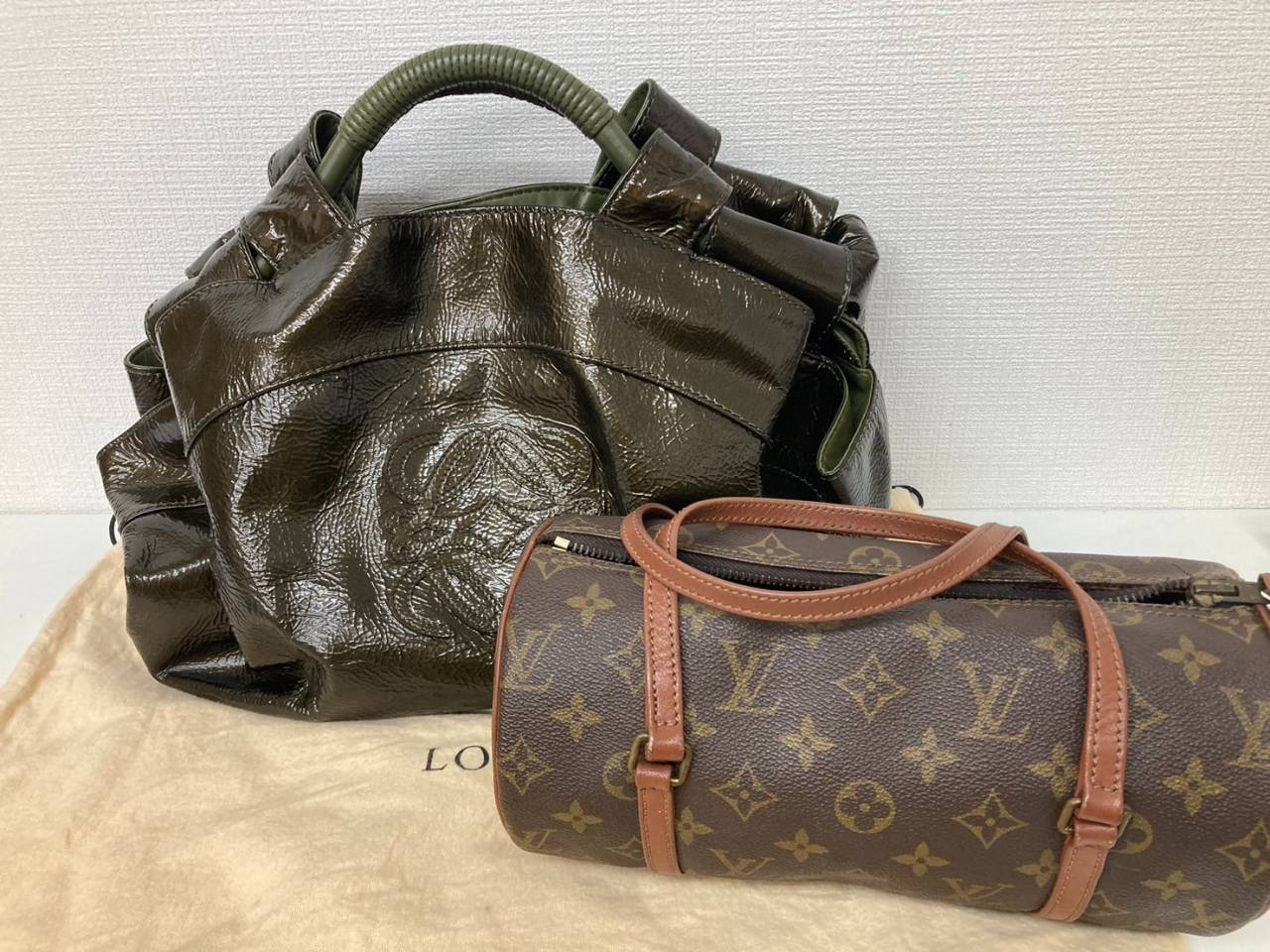 ヴィトンやロエベのバッグ