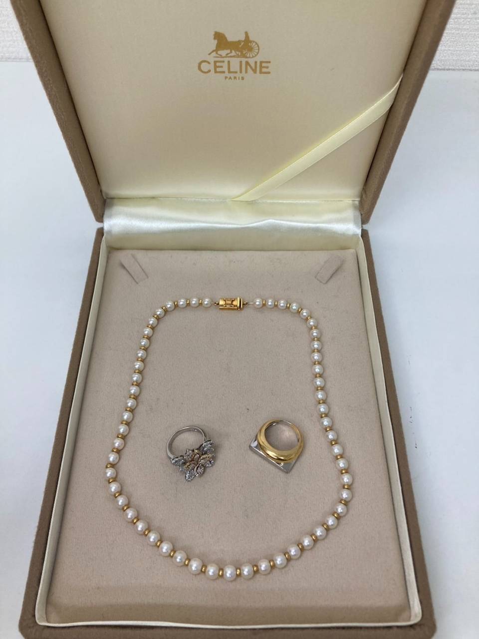 豊中市で貴金属を売るなら買取専門店おたからや阪急沿線本町1丁目店へ